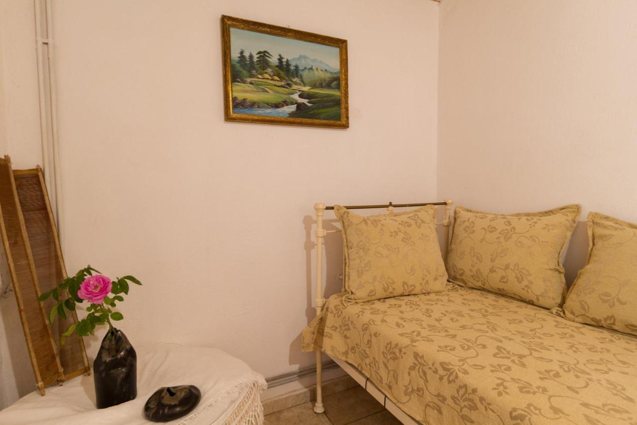 Вилла The Old House - Wood & Stone Evreti Экстерьер фото