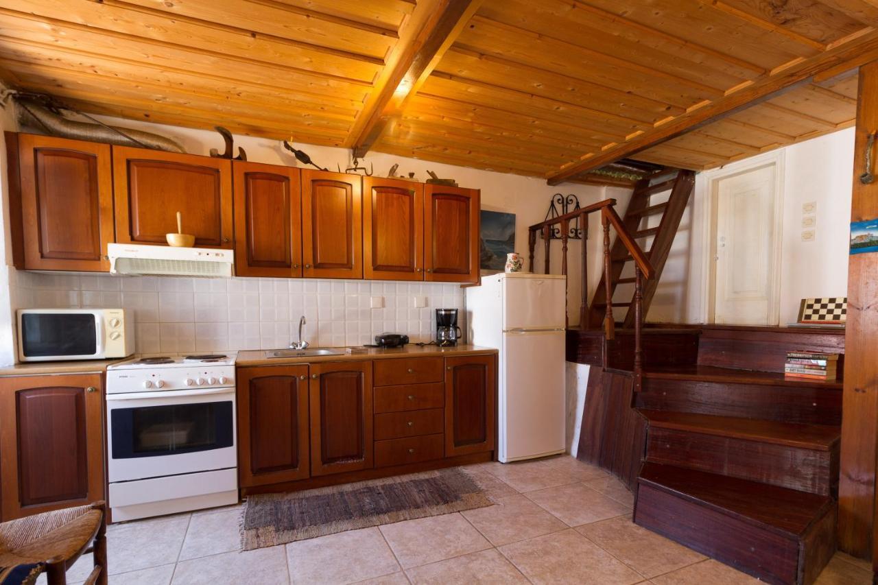 Вилла The Old House - Wood & Stone Evreti Экстерьер фото
