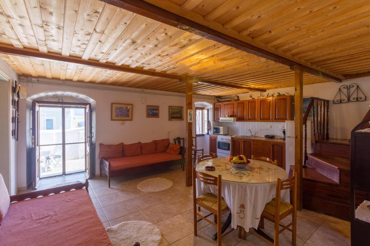 Вилла The Old House - Wood & Stone Evreti Экстерьер фото